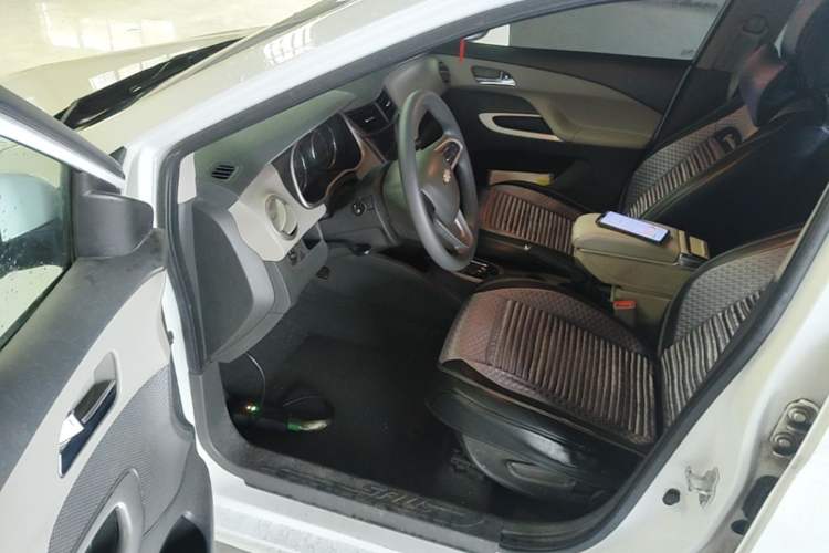 Used Chevrolet Sail 2015 Sail 3 1.5L AMT Happiness Sunroof Edition Driver Seat
