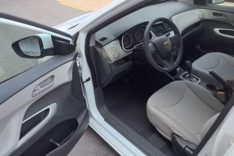 Used Chevrolet Sail 2015 Sail 3 1.3L AMT Ideal Edition Driver Seat
