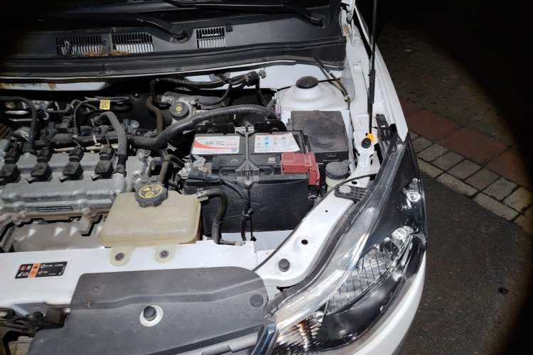 Used Chevrolet Sail 2015 Sail 3 1.3L AMT Ideal Edition Engine Bay Left