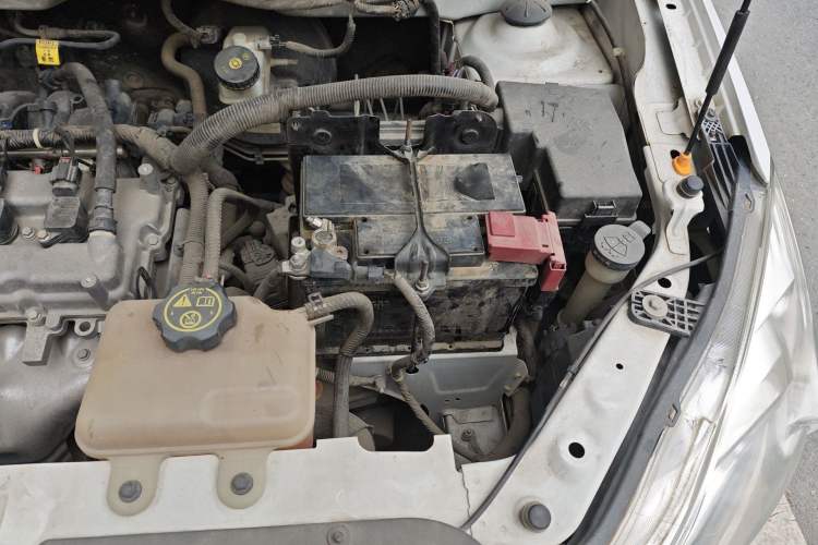 Used Chevrolet Sail 2015 Sail 3 1.5L AMT Happiness Sunroof Edition Engine Bay Left