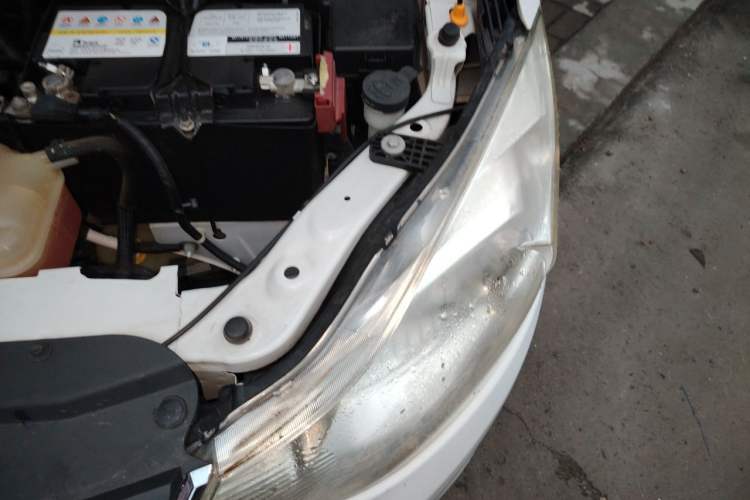 Used Chevrolet Sail 2015 Sail 3 1.3L AMT Ideal Edition Engine Bay Left