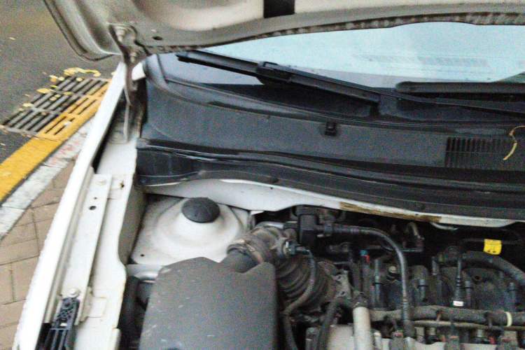 Used Chevrolet Sail 2015 Sail 3 1.3L AMT Ideal Edition Engine Bay Right
