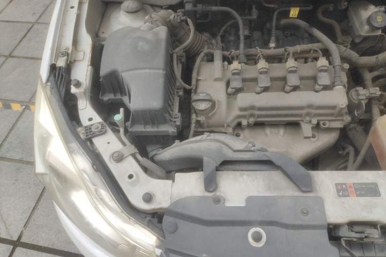 Used Chevrolet Sail 2015 Sail 3 1.3L AMT Ideal Edition Engine Bay Right