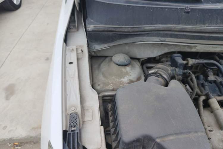 Used Chevrolet Sail 2015 Sail 3 1.3L AMT Ideal Edition Engine Bay Right
