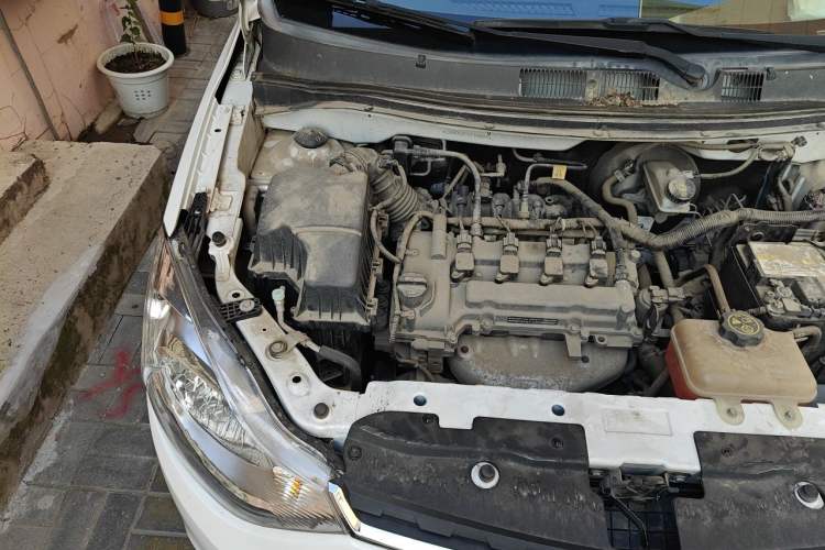 Used Chevrolet Sail 2015 Sail 3 1.3L AMT Ideal Edition Engine Bay Right