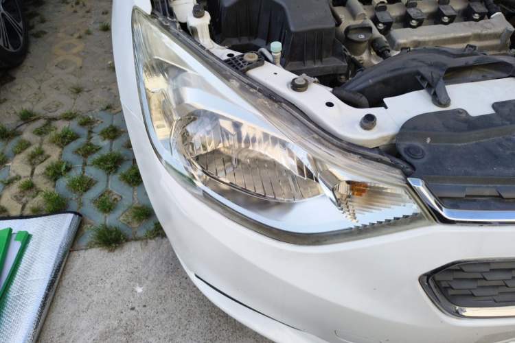 Used Chevrolet Sail 2015 Sail 3 1.5L Manual with Ideal Sunroof Edition Engine Bay Right