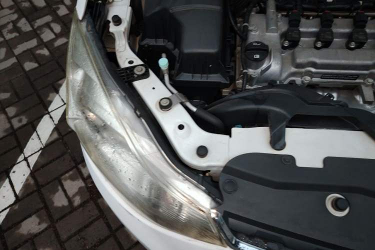 Used Chevrolet Sail 2015 Sail 3 1.3L AMT Ideal Edition Engine Bay Right