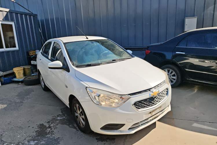 Used Chevrolet Sail 2015 Sail 3 1.3L AMT Ideal Edition Front Right 45 Deg