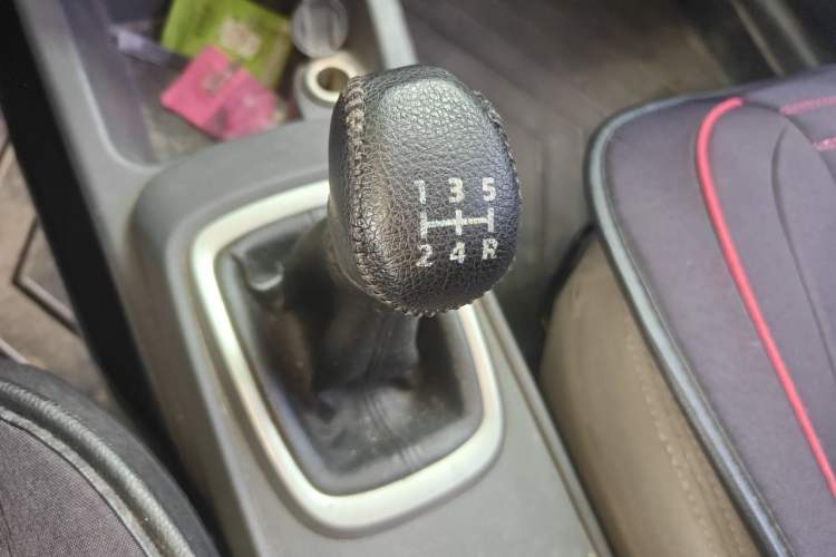Used Chevrolet Sail 2015 Sail 3 1.5L Manual with Ideal Sunroof Edition Gear Lever