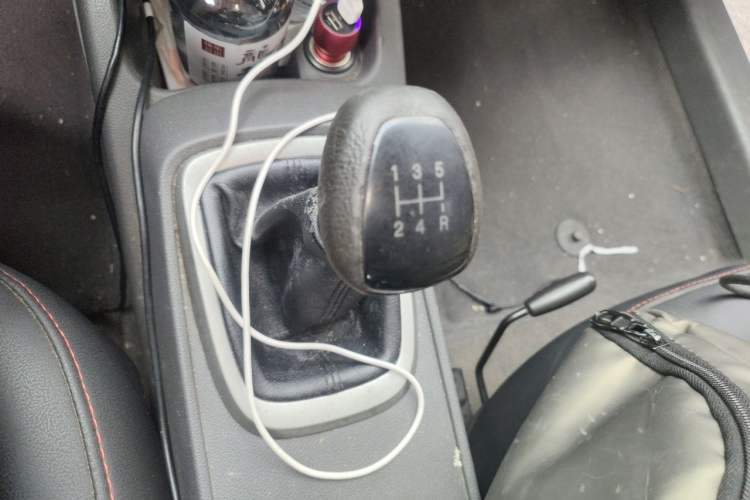 Used Chevrolet Sail 2015 Sail 3 1.5L Manual with Ideal Sunroof Edition Gear Lever