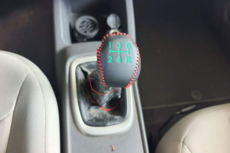 Used Chevrolet Sail 2015 Sail 3 1.3L Manual Ideal Edition Gear Lever