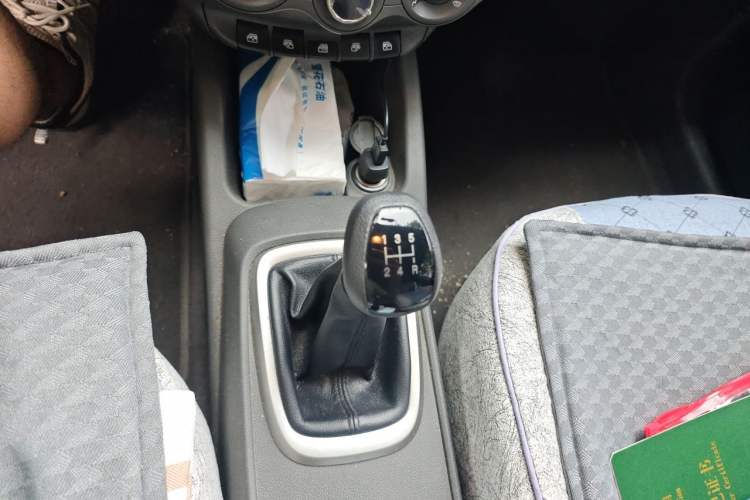 Used Chevrolet Sail 2015 Sail 3 1.5L Manual with Ideal Sunroof Edition Gear Lever