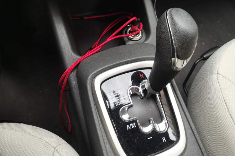 Used Chevrolet Sail 2015 Sail 3 1.3L AMT Ideal Edition Gear Lever