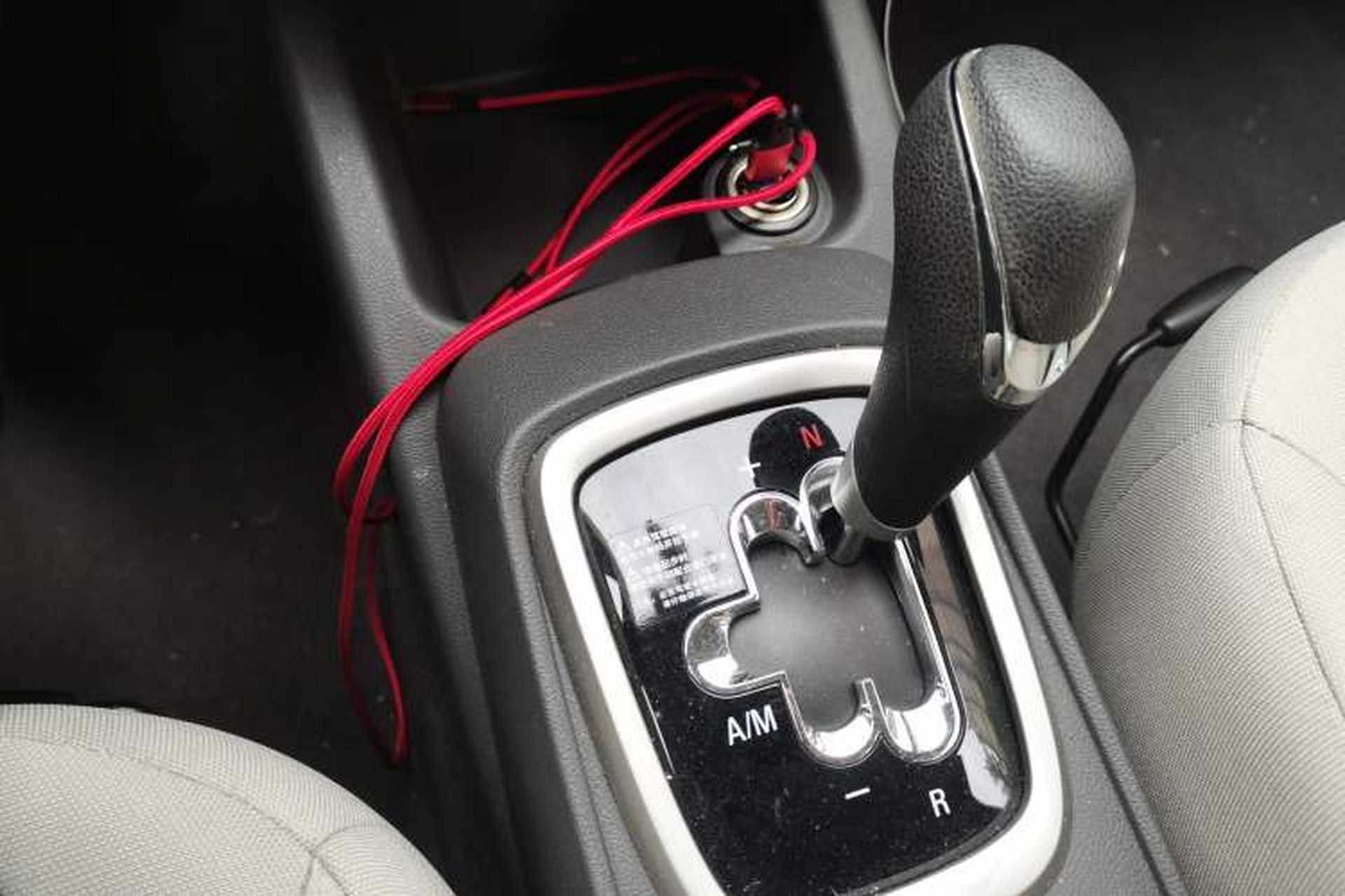 Used Chevrolet Sail 2015 Sail 3 1.3L AMT Ideal Edition Gear Lever