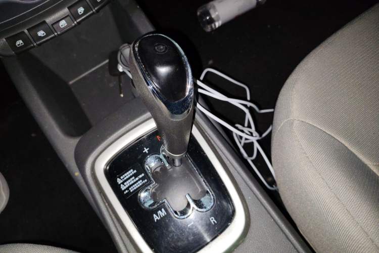 Used Chevrolet Sail 2015 Sail 3 1.3L AMT Ideal Edition Gear Lever