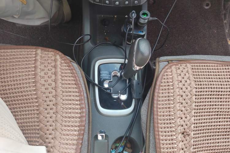 Used Chevrolet Sail 2015 Sail 3 1.3L AMT Ideal Edition Gear Lever