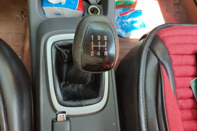 Used Chevrolet Sail 2015 Sail 3 1.3L Manual Ideal Edition Gear Lever