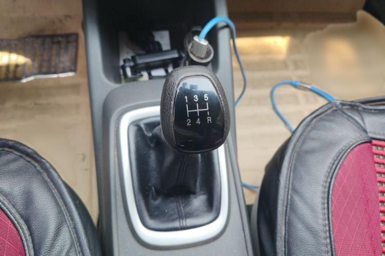 Used Chevrolet Sail 2015 Sail 3 1.5L Manual with Ideal Sunroof Edition Gear Lever