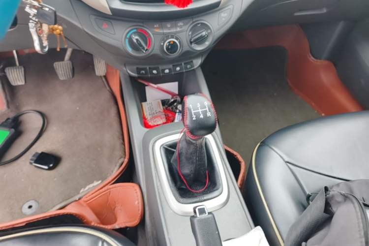 Used Chevrolet Sail 2015 Sail 3 1.3L Manual Ideal Edition Gear Lever