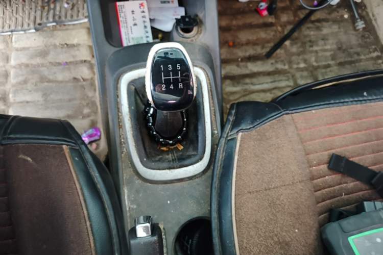 Used Chevrolet Sail 2015 Sail 3 1.3L Manual Ideal Edition Gear Lever