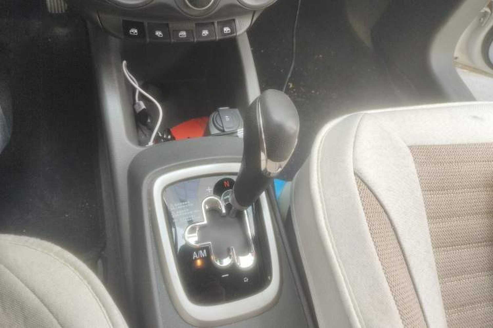 Used Chevrolet Sail 2015 Sail 3 1.3L AMT Ideal Edition Gear Lever