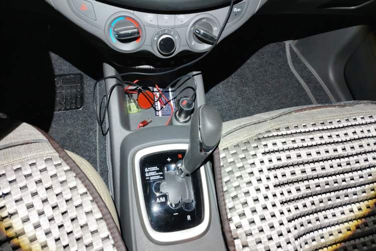 Used Chevrolet Sail 2015 Sail 3 1.3L AMT Ideal Edition Gear Lever