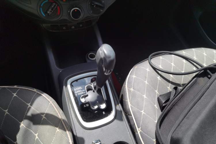Used Chevrolet Sail 2015 Sail 3 1.3L AMT Ideal Edition Gear Lever