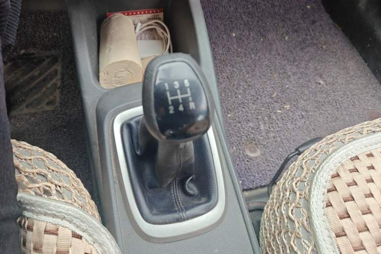 Used Chevrolet Sail 2015 Sail 3 1.3L Manual Ideal Edition Gear Lever