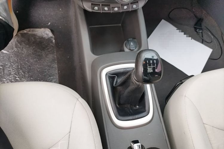 Used Chevrolet Sail 2015 Sail 3 1.5L Manual with Ideal Sunroof Edition Gear Lever