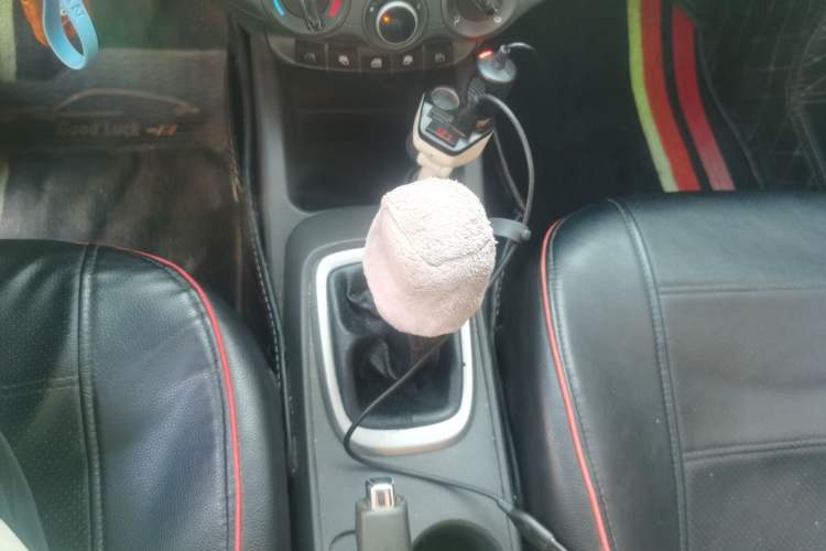 Used Chevrolet Sail 2015 Sail 3 1.3L Manual Ideal Edition Gear Lever