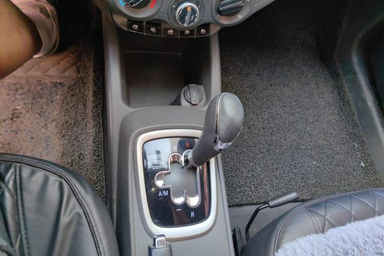 Used Chevrolet Sail 2015 Sail 3 1.3L AMT Ideal Edition Gear Lever