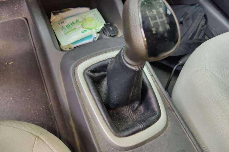 Used Chevrolet Sail 2015 Sail 3 1.5L Manual with Ideal Sunroof Edition Gear Lever