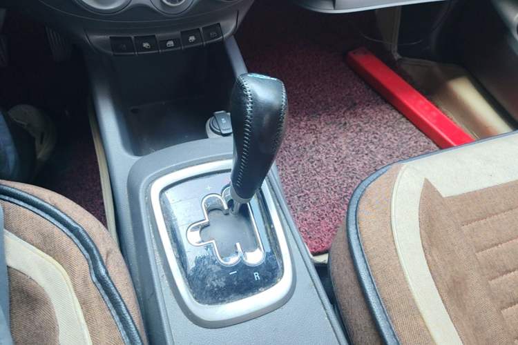 Used Chevrolet Sail 2015 Sail 3 1.3L AMT Ideal Edition Gear Lever