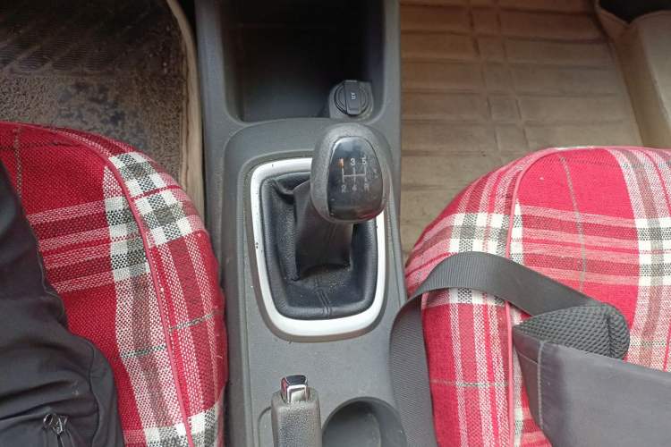 Used Chevrolet Sail 2015 Sail 3 1.3L Manual Ideal Edition Gear Lever