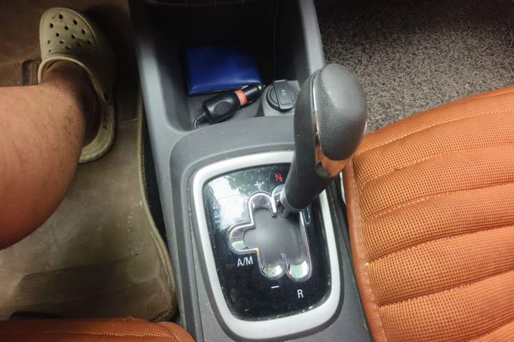 Used Chevrolet Sail 2015 Sail 3 1.3L AMT Ideal Edition Gear Lever