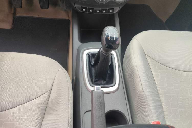 Used Chevrolet Sail 2015 Sail 3 1.5L Manual with Ideal Sunroof Edition Gear Lever