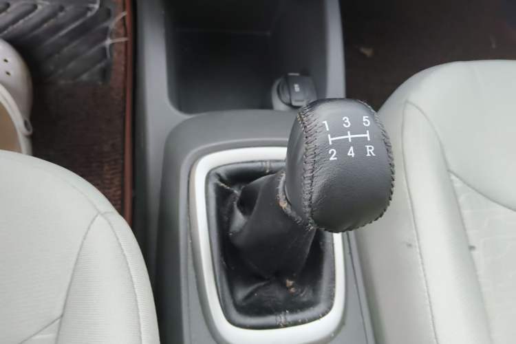 Used Chevrolet Sail 2015 Sail 3 1.5L Manual with Ideal Sunroof Edition Gear Lever
