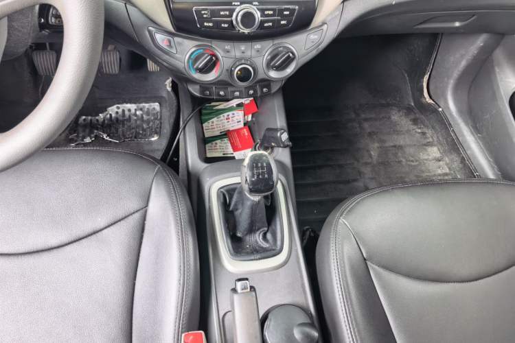 Used Chevrolet Sail 2015 Sail 3 1.3L Manual Ideal Edition Gear Lever