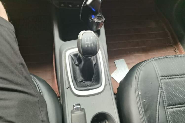 Used Chevrolet Sail 2015 Sail 3 1.5L Manual with Ideal Sunroof Edition Gear Lever