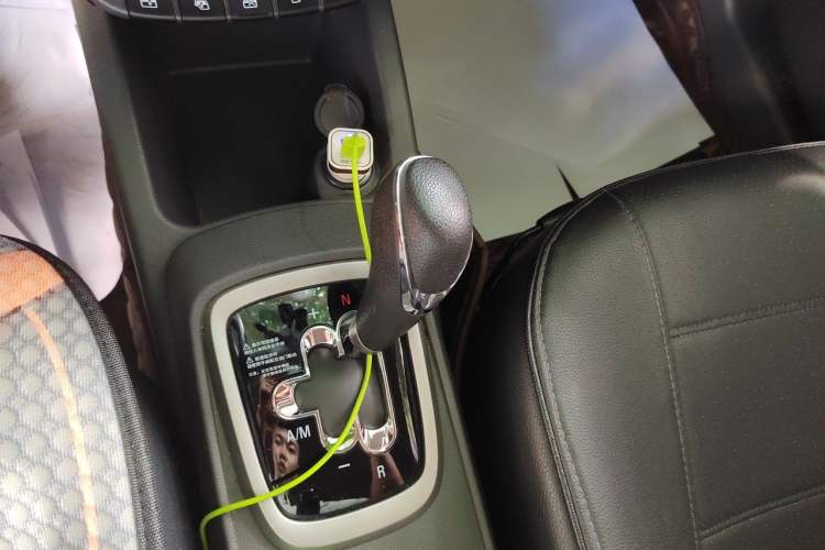 Used Chevrolet Sail 2015 Sail 3 1.3L AMT Ideal Edition Gear Lever