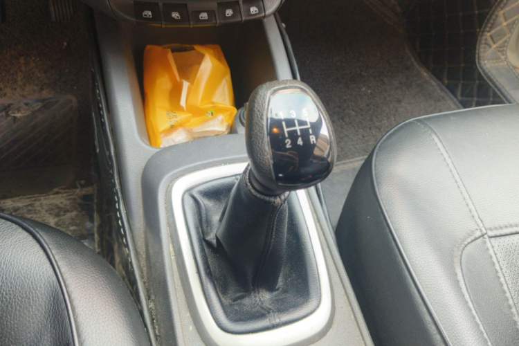Used Chevrolet Sail 2015 Sail 3 1.5L Manual with Ideal Sunroof Edition Gear Lever