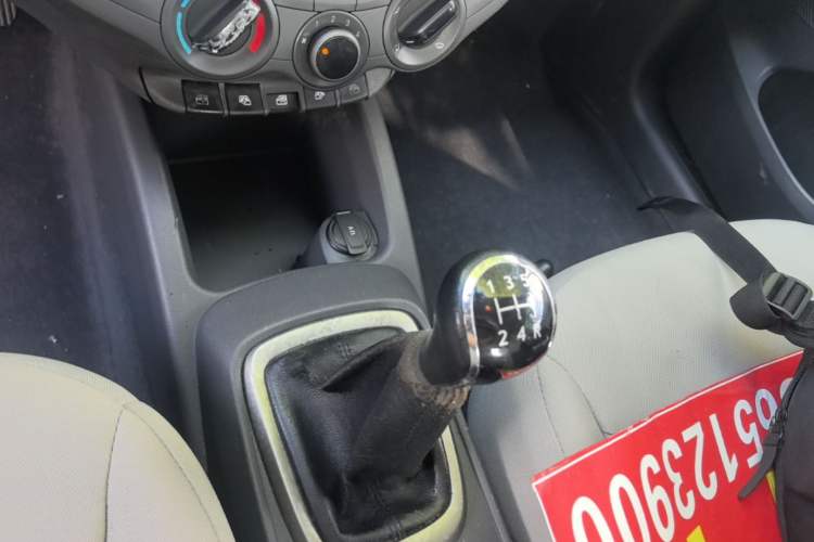 Used Chevrolet Sail 2015 Sail 3 1.3L Manual Ideal Edition Gear Lever