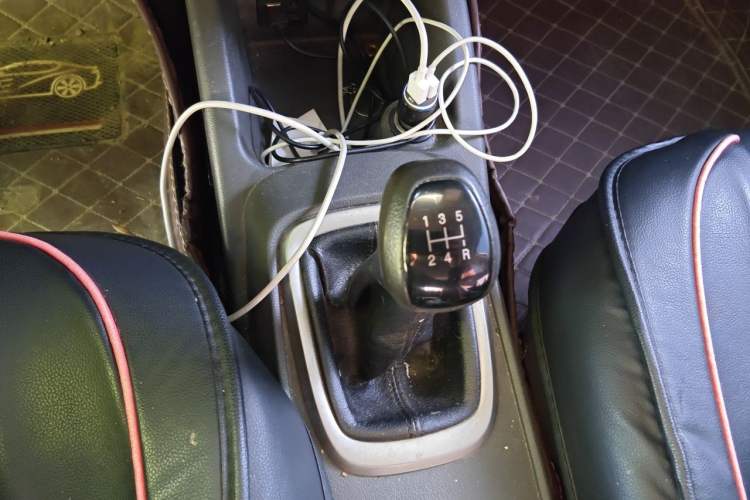 Used Chevrolet Sail 2015 Sail 3 1.5L Manual Happiness Edition Gear Lever