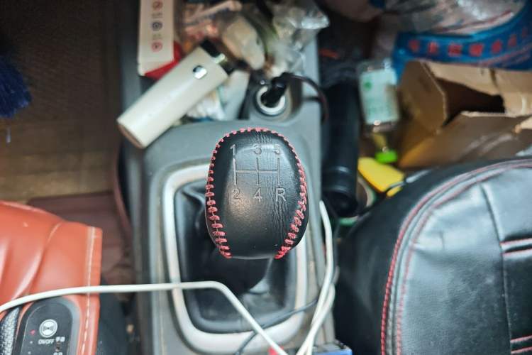 Used Chevrolet Sail 2015 Sail 3 1.3L Manual Ideal Edition Gear Lever
