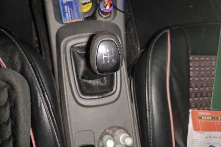 Used Chevrolet Sail 2015 Sail 3 1.3L Manual Warm Edition Gear Lever