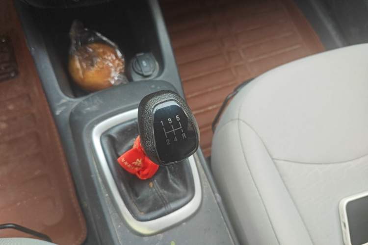 Used Chevrolet Sail 2015 Sail 3 1.3L Manual Ideal Edition Gear Lever