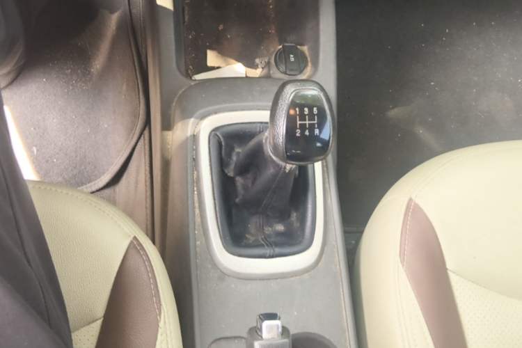 Used Chevrolet Sail 2015 Sail 3 1.5L Manual with Ideal Sunroof Edition Gear Lever