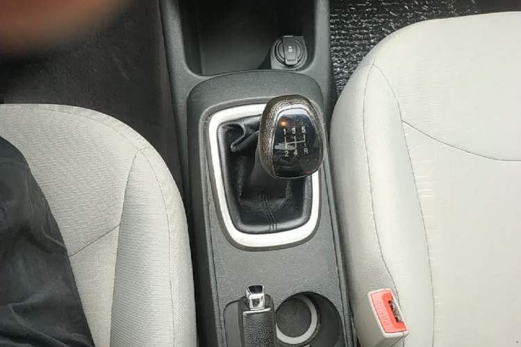Used Chevrolet Sail 2015 Sail 3 1.5L Manual with Ideal Sunroof Edition Gear Lever