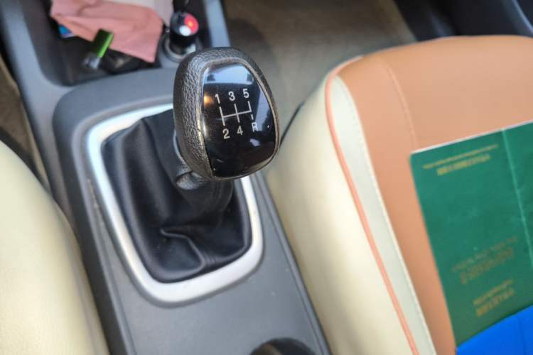 Used Chevrolet Sail 2015 Sail 3 1.5L Manual with Ideal Sunroof Edition Gear Lever