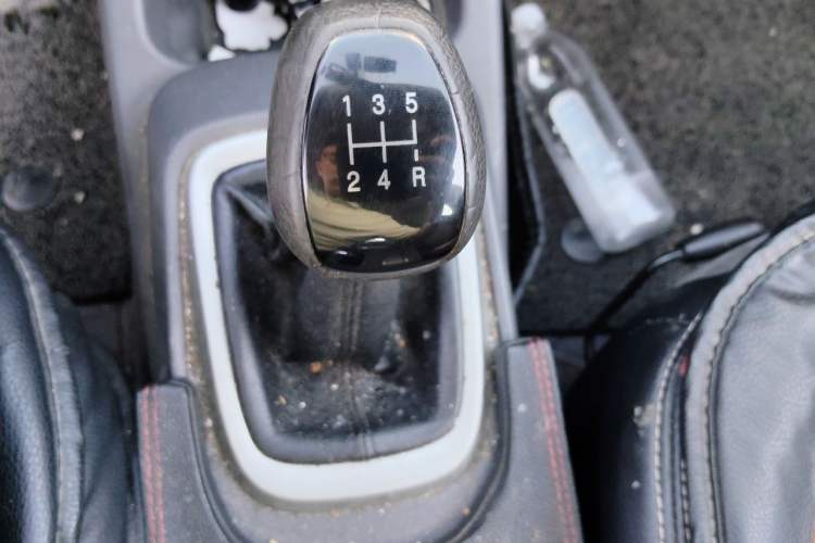 Used Chevrolet Sail 2015 Sail 3 1.5L Manual with Ideal Sunroof Edition Gear Lever